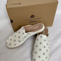 Clarks Womens Size 9.5 Cloudstepper Breeze Shore Beige  Casual Slip-On Mules Shoes