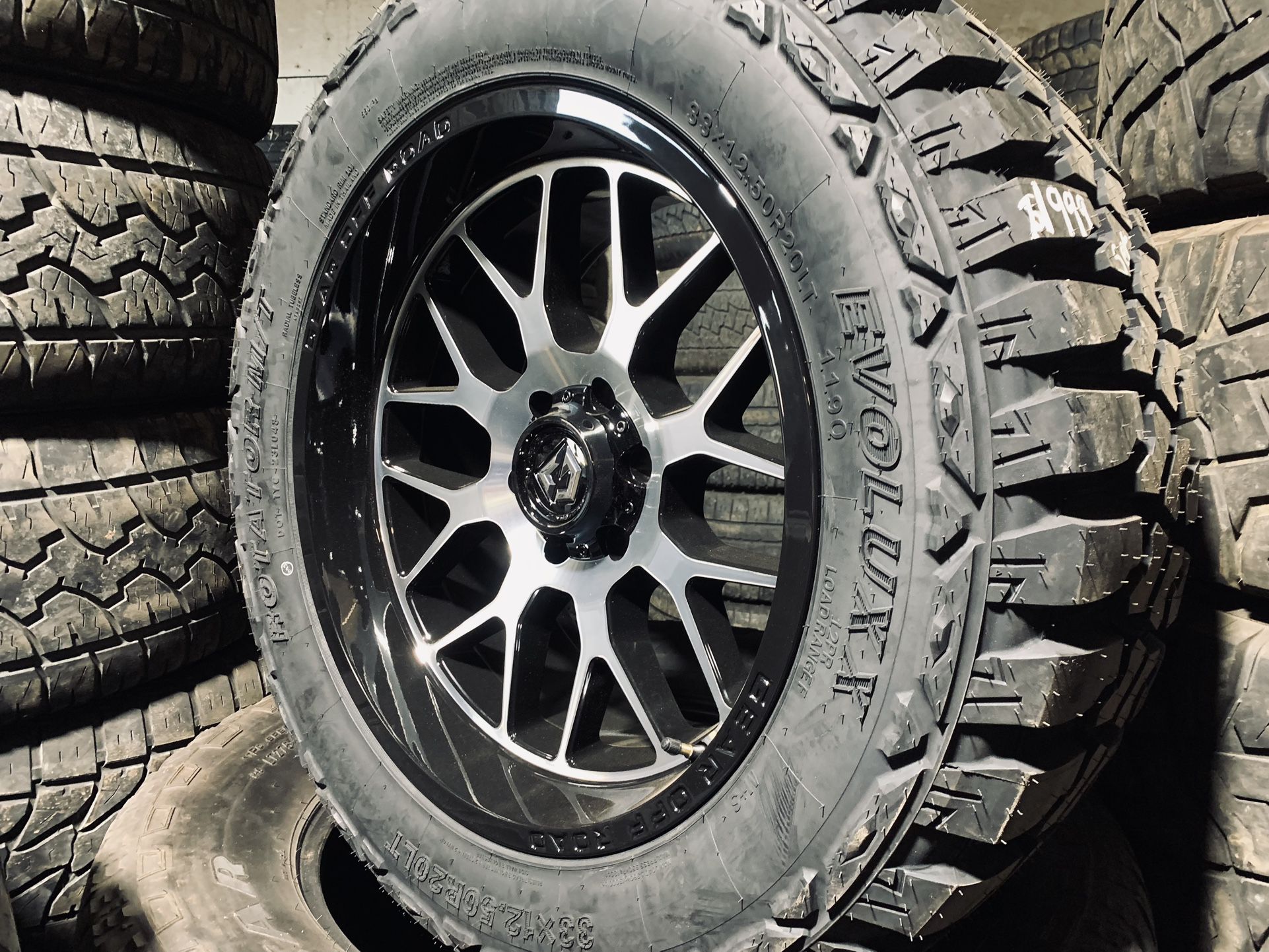 20x10 6x135 And LT33/12.50r20