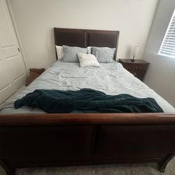 Queen Solid Wood Bed Frame + Nightstand + Mattress – Set