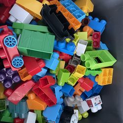 400+ Mega bloks with Paw Patrol vehicles