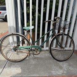Vintage Antique Schwinn Bicycle 