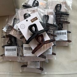 12 New Packs Of 2 Kitsch Hair Clips 