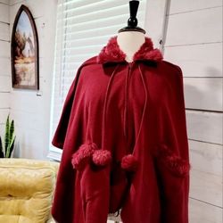Elegant stylish One Size poncho jacket sweater cape