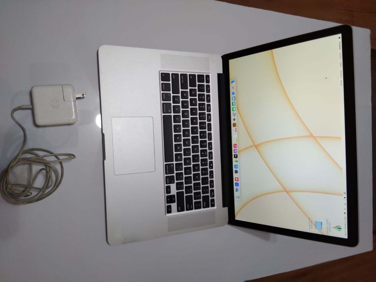 MacBook