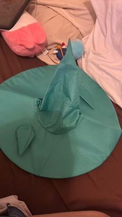 green wizard hat ( with horns ) for cosplay