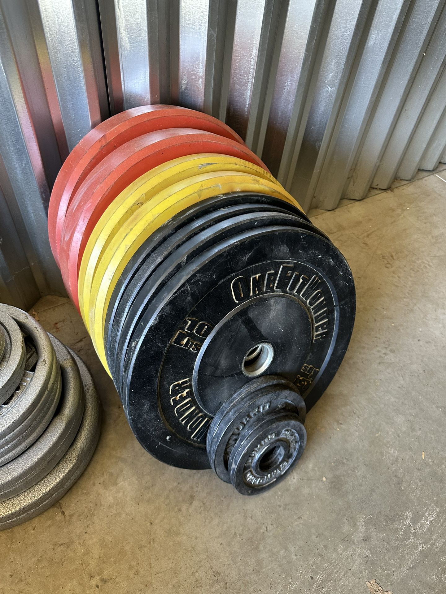 195lb rubber bumper Olympic weight set- one fit wonder