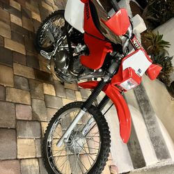 Honda XR 100 Dirt Bike