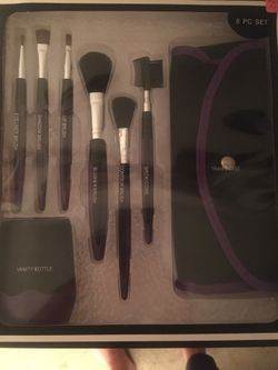 8pc set make up brushes (eyeliner brush, shadow brush, lip brush, blusher brush, contour brush, brow/comb, travel case,vanity bottle