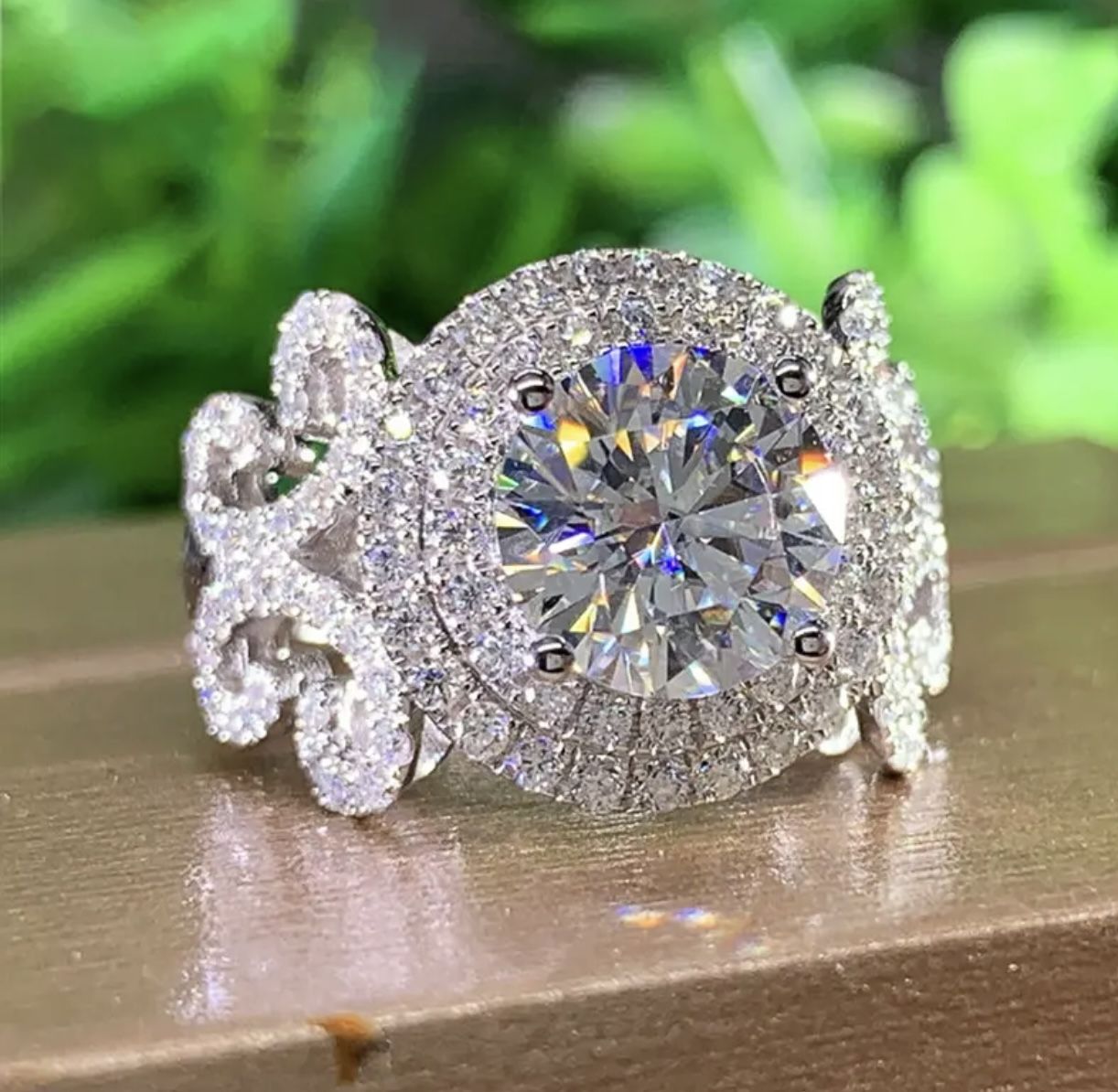 New 18k White Gold Engagement Ring