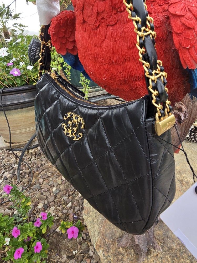CHANEL HANDBAG