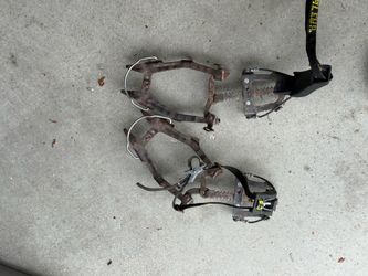 Ice adjustable spikes for glacier hikes.