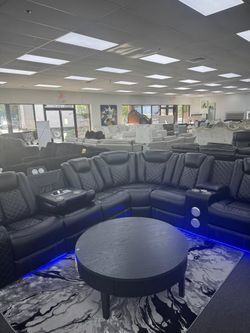 Power Reclining Sectional w/Adjustable Headrest & Wireless Speakers