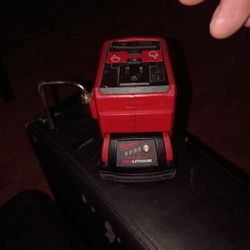 Milwaukee Top Off With Battery 