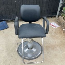 Barber Chair  Good  Condition