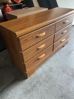 Dresser I’m available anytime for pick up