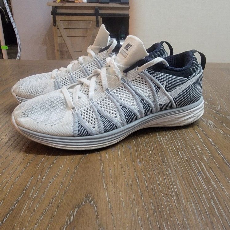 Nike Flyknit Lunar 2