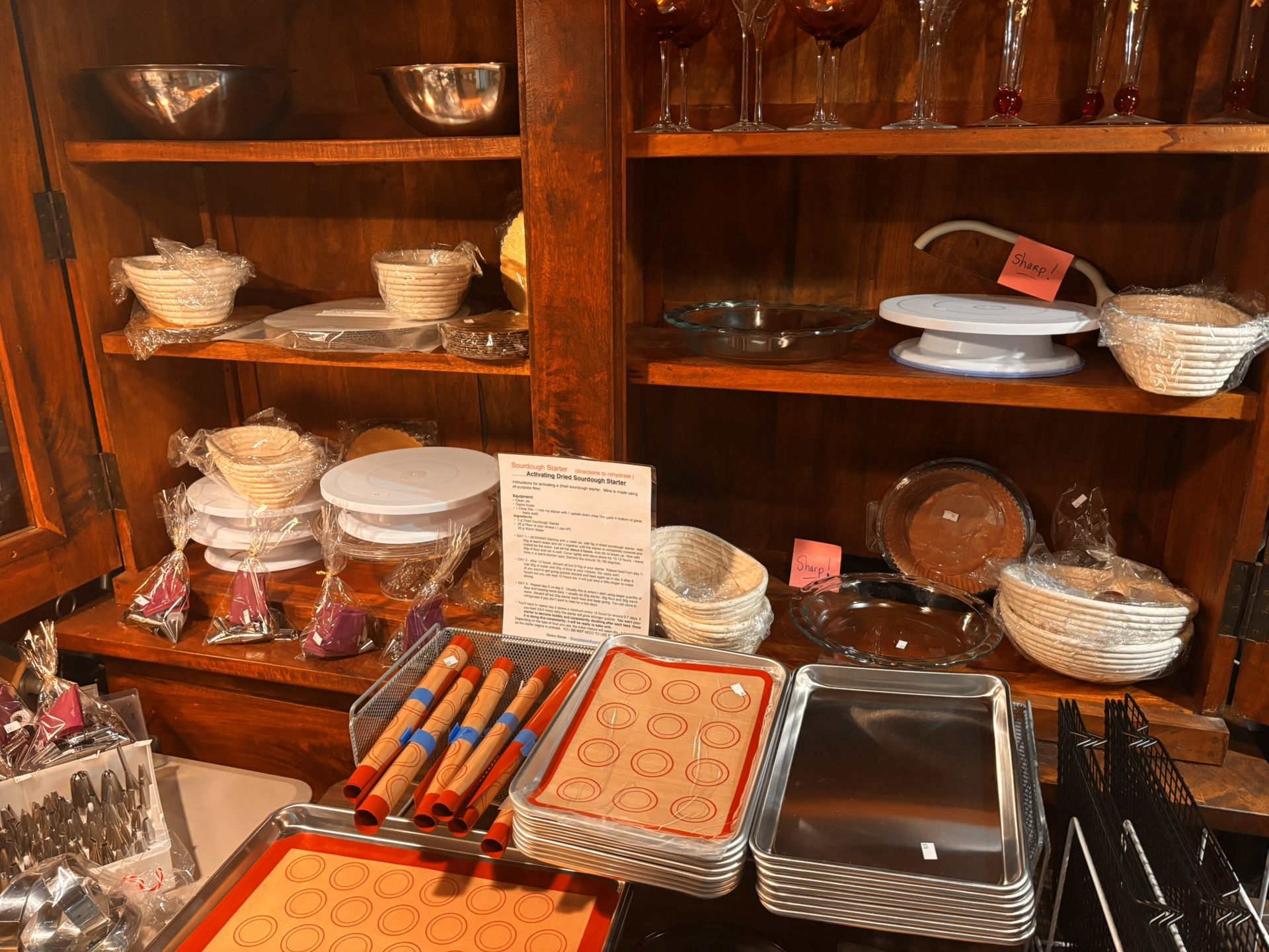 Baker’s paradise!      PLEASE  READ.       (98115)