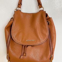 Beautiful Michael Kors Viv Tan Pebbled Leather Backpack Bag. Price Is FIRM