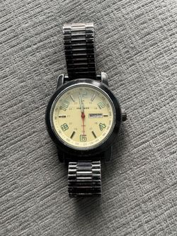 Humvee HF-19 field watch