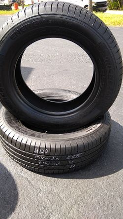 Pair of 225/65/17 Michelin energy saver AS