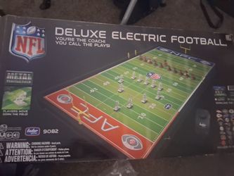 Tudor NFL Deluxe Electric Football Game