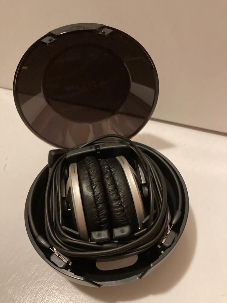 SONY MDR-710 Collapsible Headphones with Case