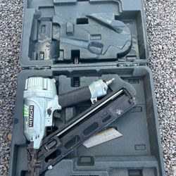 Hitachi NT65MA 15 Gauge Angle Nailer