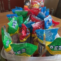 PEZ Candy—cartoon And Disney Characters 