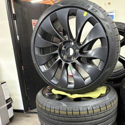 FREE DELIVERY 20” NEW Tesla Model 3 Performance UBERTURBINE wheels Pirelli 235/35/20 100% TPMS