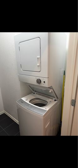 Washer and dryer stackable