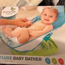 Deluxe baby bather