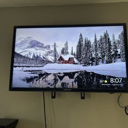 32 Inches Samsung TV With Remote Control 