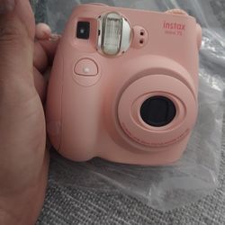 Fugi Insta Mini Camera Blossom Pink