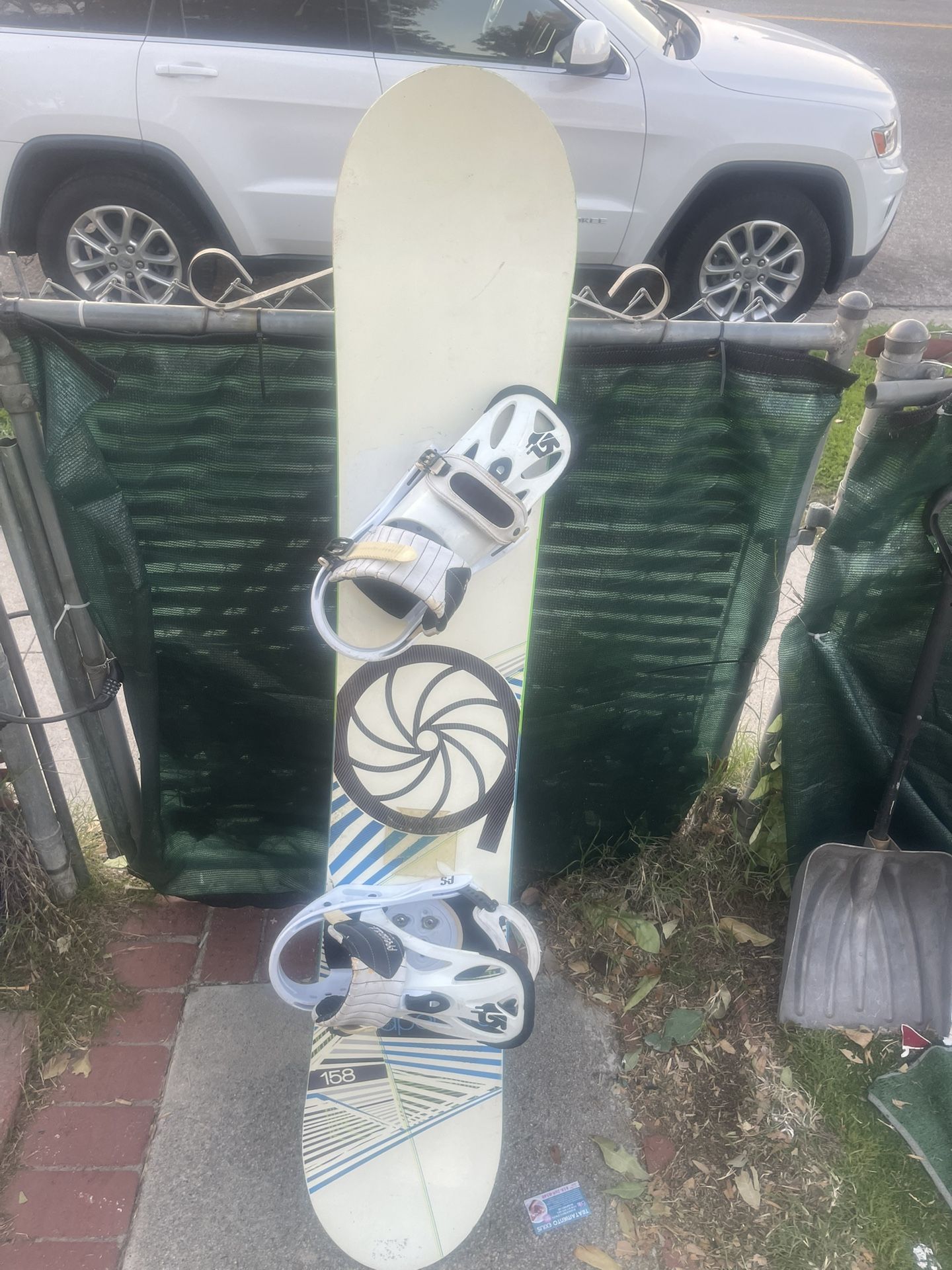 Aperture Snowboard 158 Cm With Large Burton Bindings