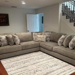 Bayless Smoke 3-Piece Sectional Sofa       Financing Options available 