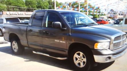 2002 Dodge Ram Pickup 1500 4dr Quad Cab ST 2WD LB