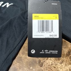 Nike Air Jordan 3/4 sleeve black t-shirt