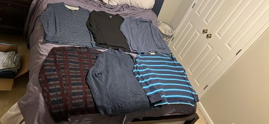 Bundle of 6 Men’s Long Sleeve Shirts/Sweaters