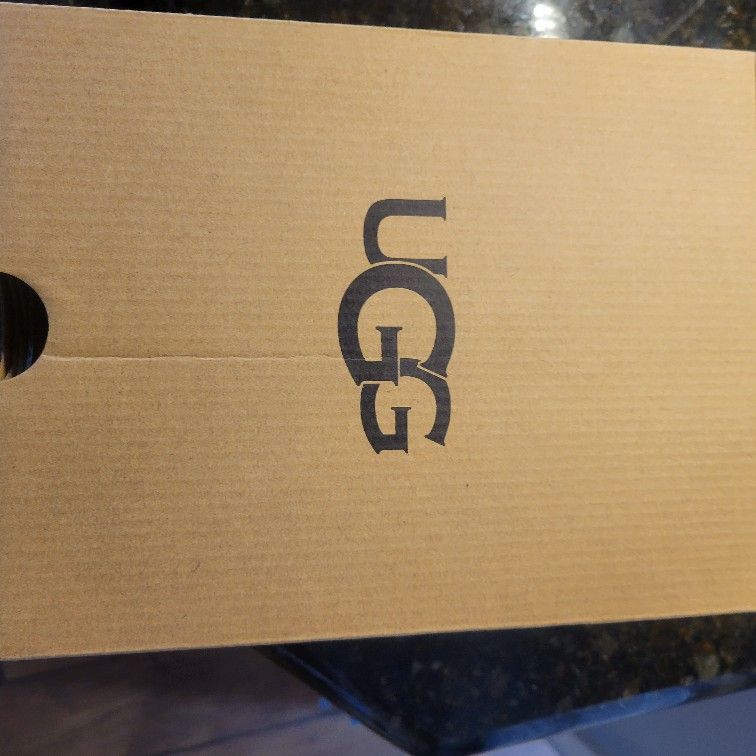 UGG