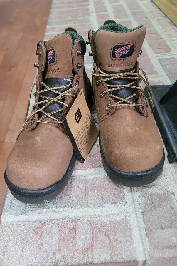 REDWINGS SAFETY BOOTS