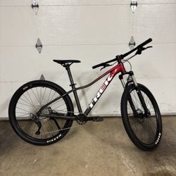 Trek Marlin 6 Size Small