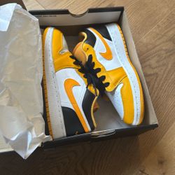 Air Jordan 1 Low Taxi For Kids 