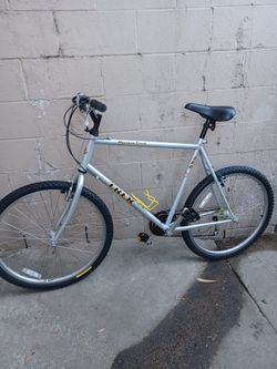 TREK Suze 26 Frame23 Speed21