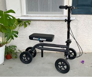 KneeRover Steerable Knee Scooter