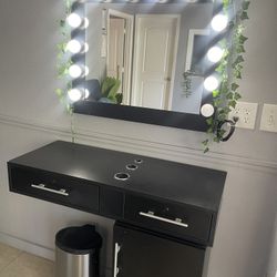 Hair/makeup Station Plus Hollywood Mirror