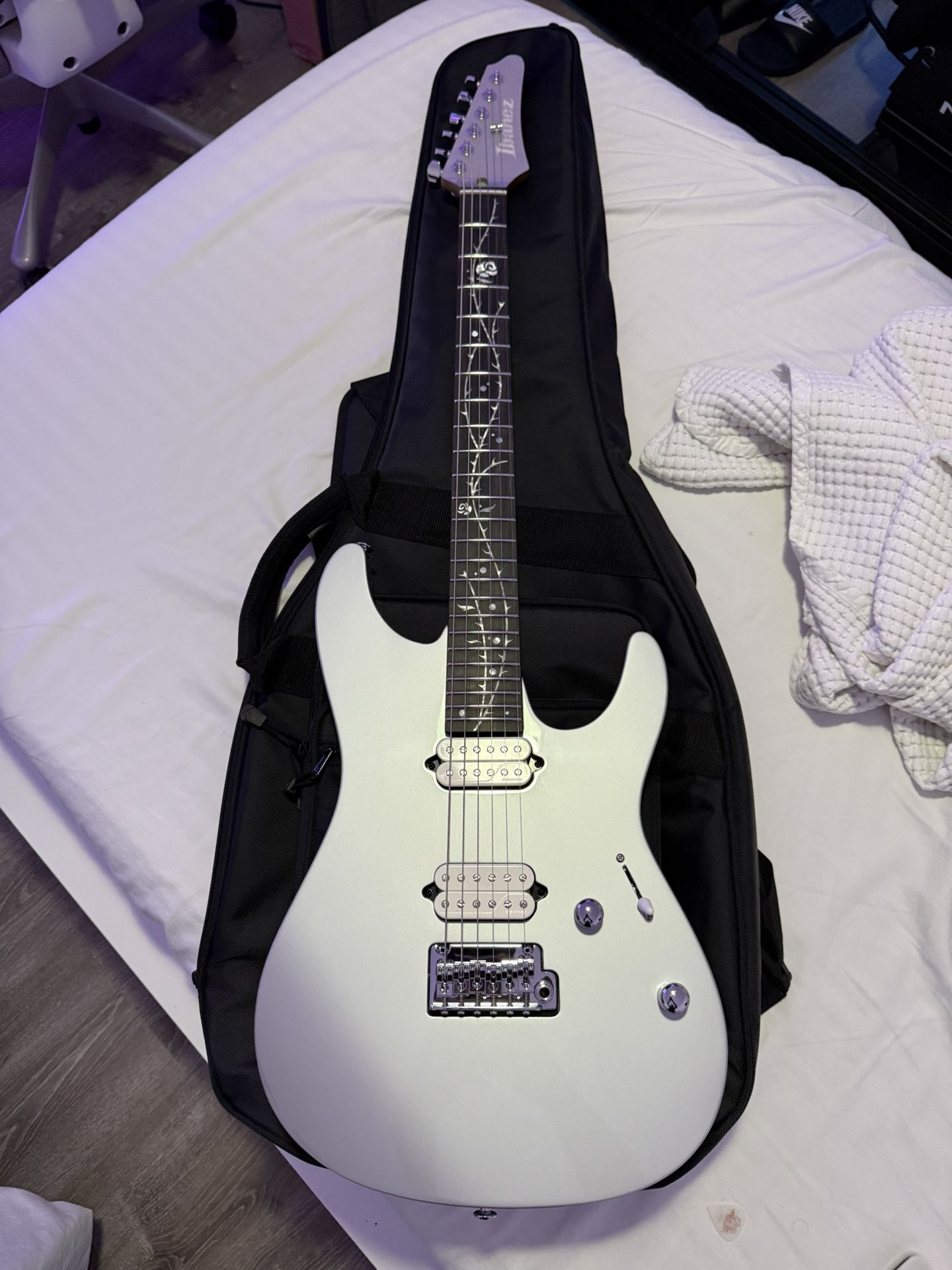Ibanez TOD10 Tim Henson Signature Electric Guitar - Classic Silver