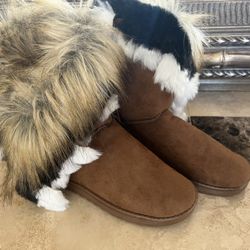 Furry Sexy Boots size 7.. 