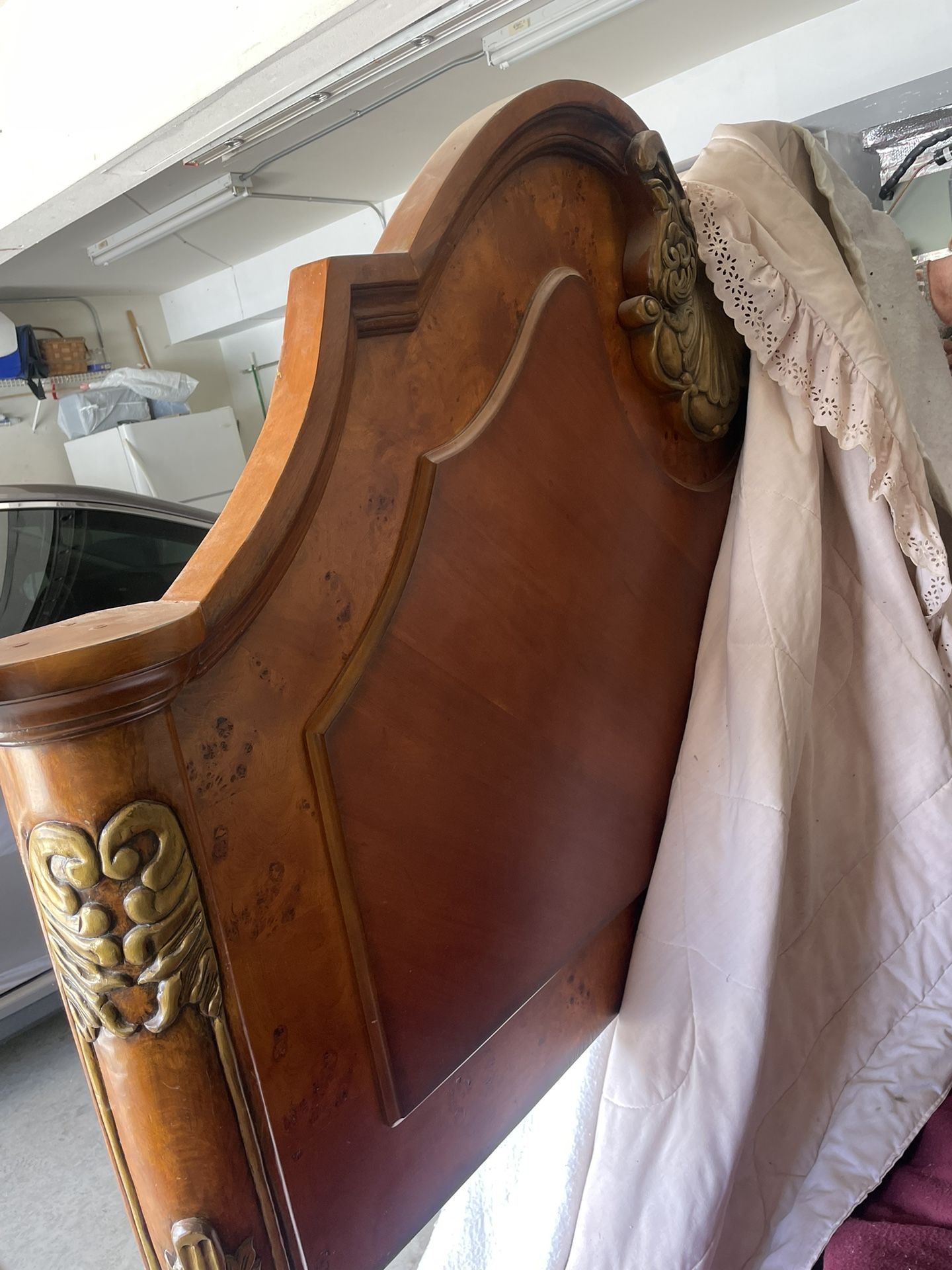 Cal King Bedroom Set