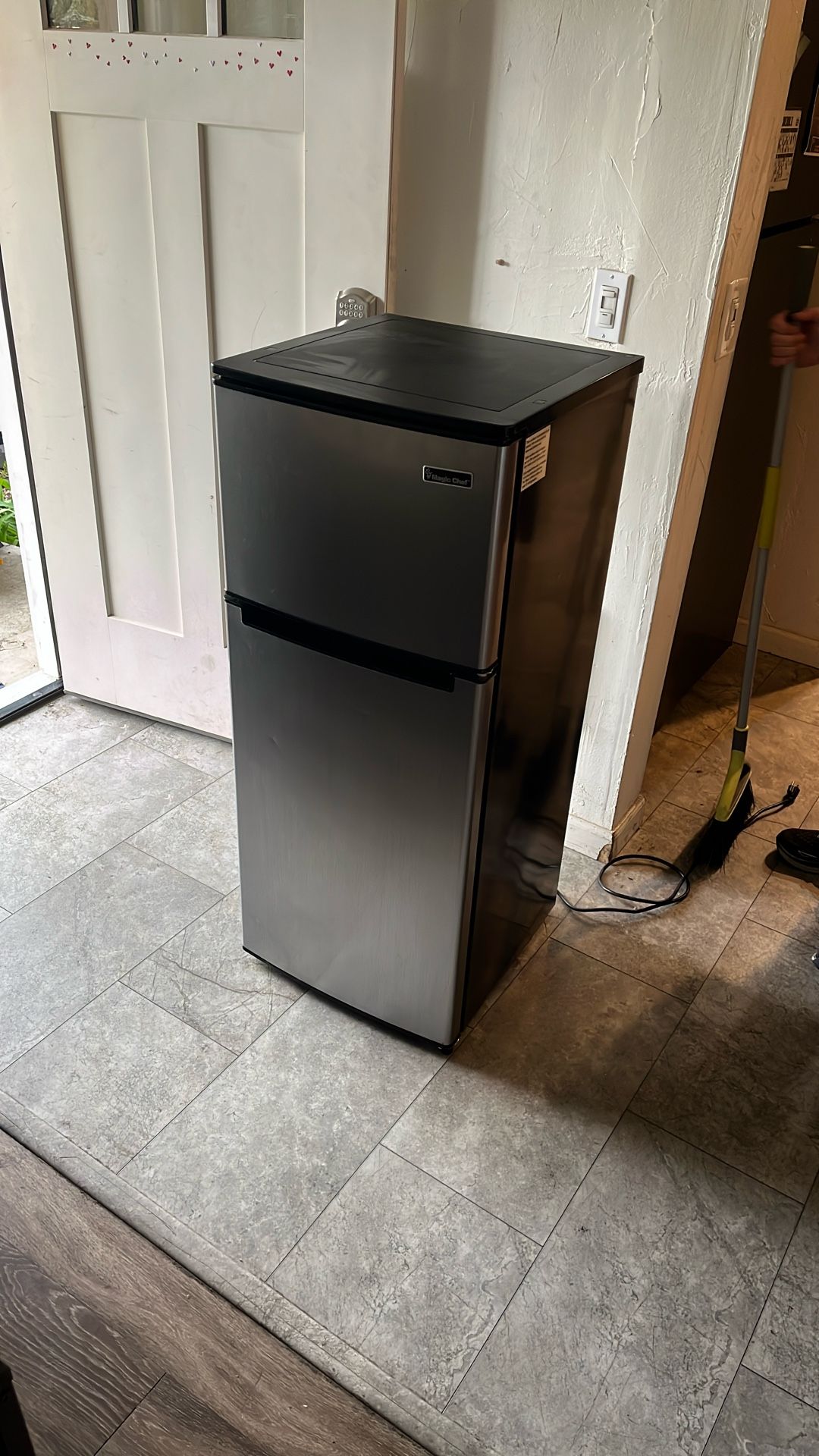 Mini Fridge (Magic Chef)