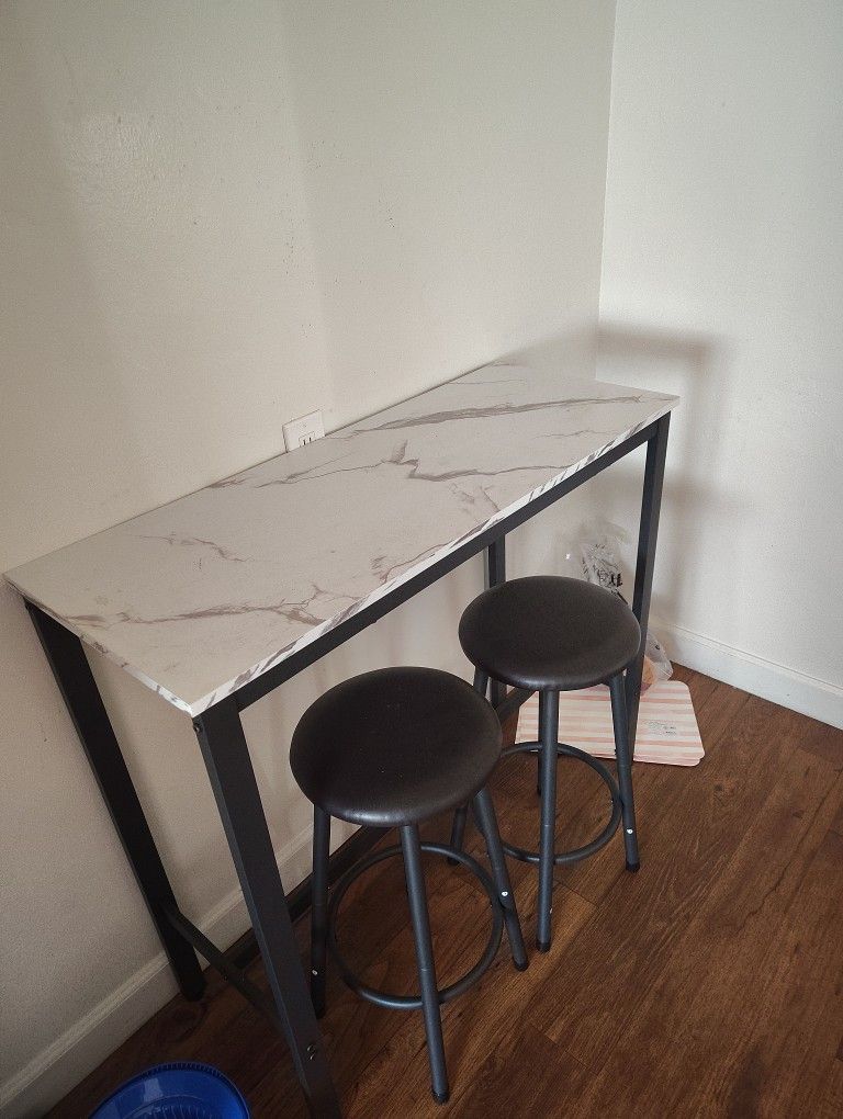 Bar Table And Stools
